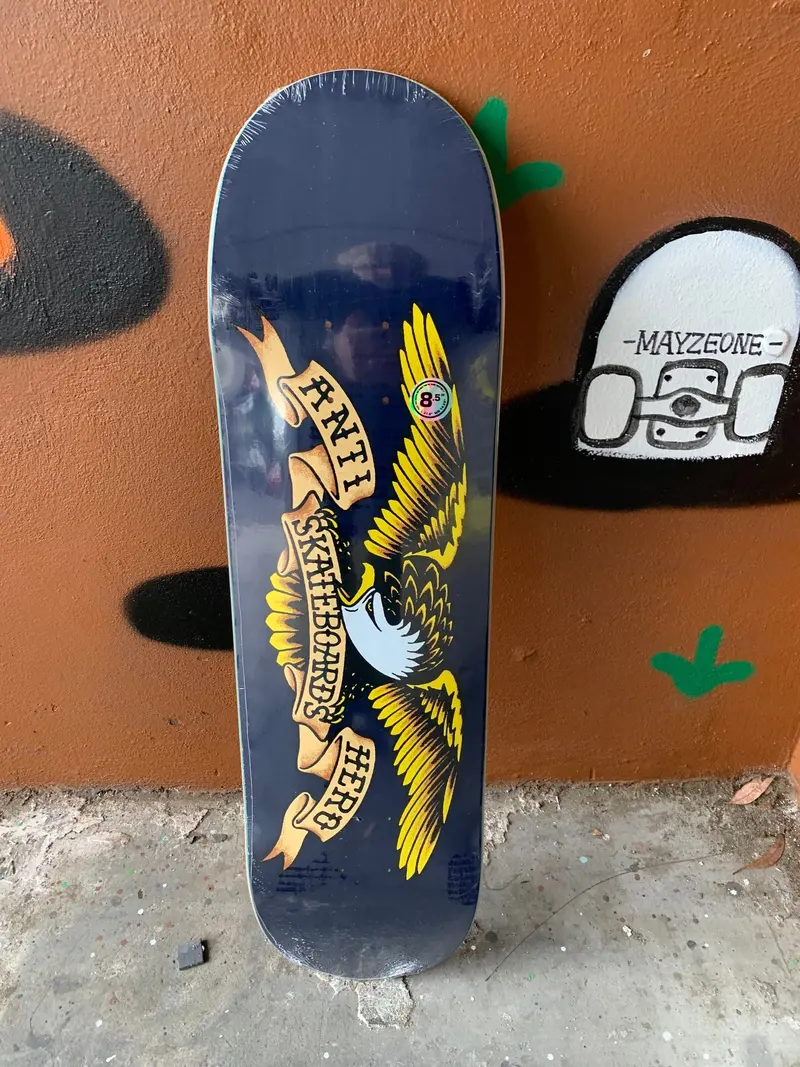 Anti Hero Classic Eagle 8.5" 1