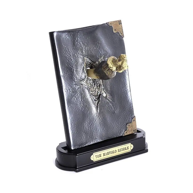 Basilisk Fang And Tom Riddle's Diary By The Noble Collection 1