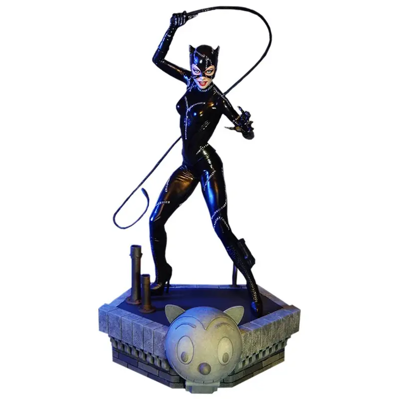Batman Returns Catwoman Maquette 1