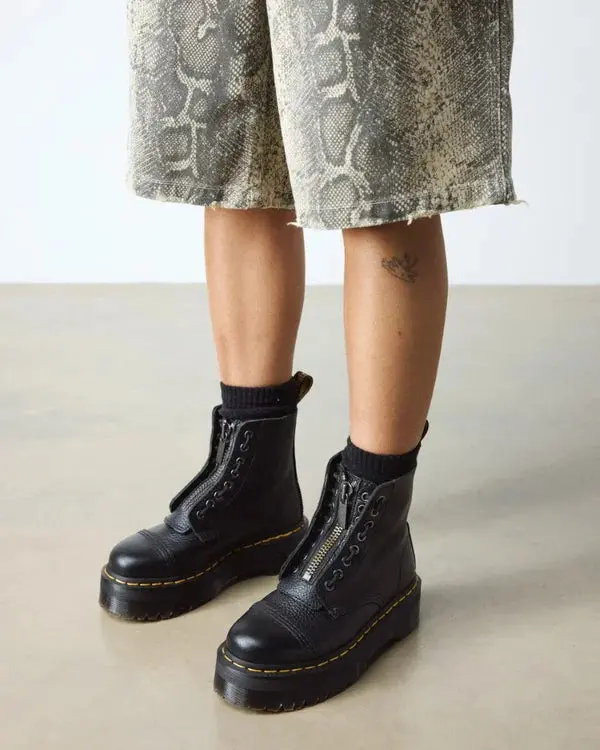 Dr. Martens Sinclair Platform Jungle Boot Milled Nappa Leather - Black Aunty Sally 2