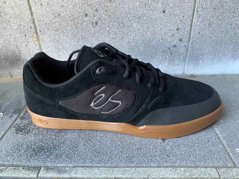 Es Swift 1.5 Black Gum Sole 1