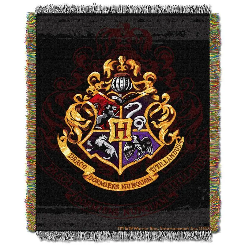 Exclusive Hogwarts Crest Tapestry Throw Blanket 1