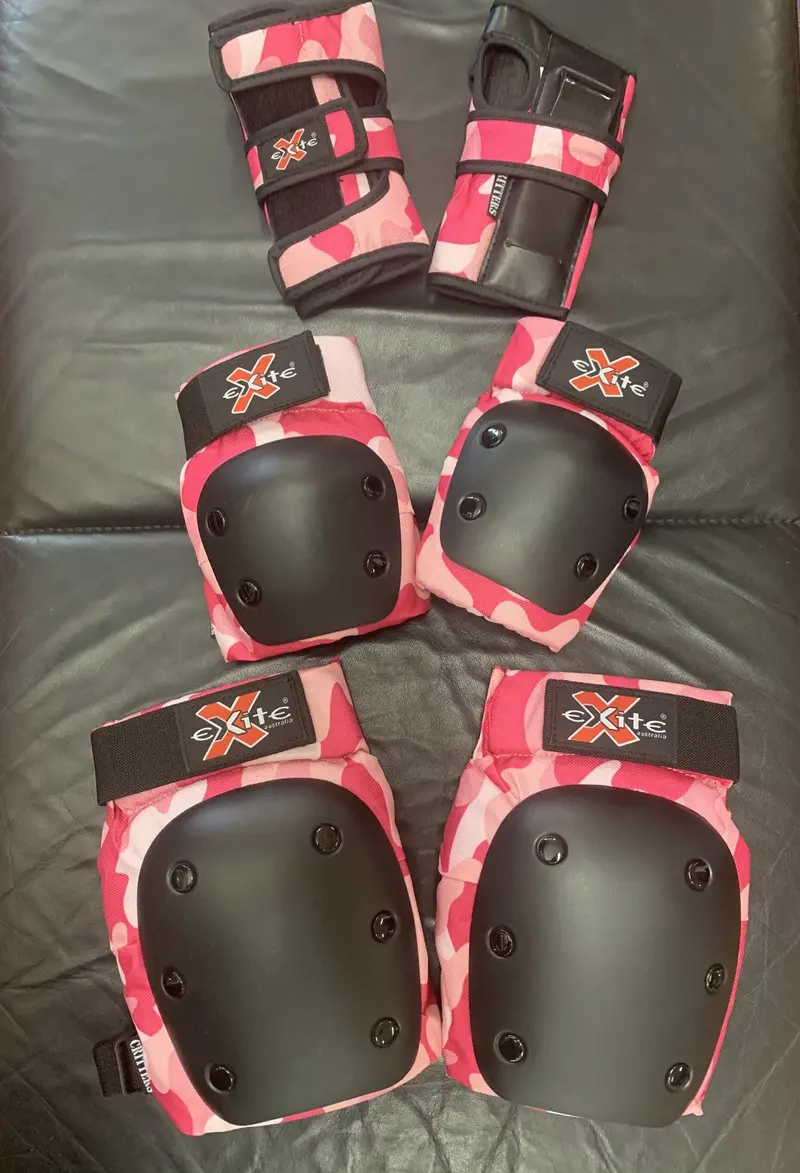 Exite Australia  Youth Pads Sets Pink Camo 1