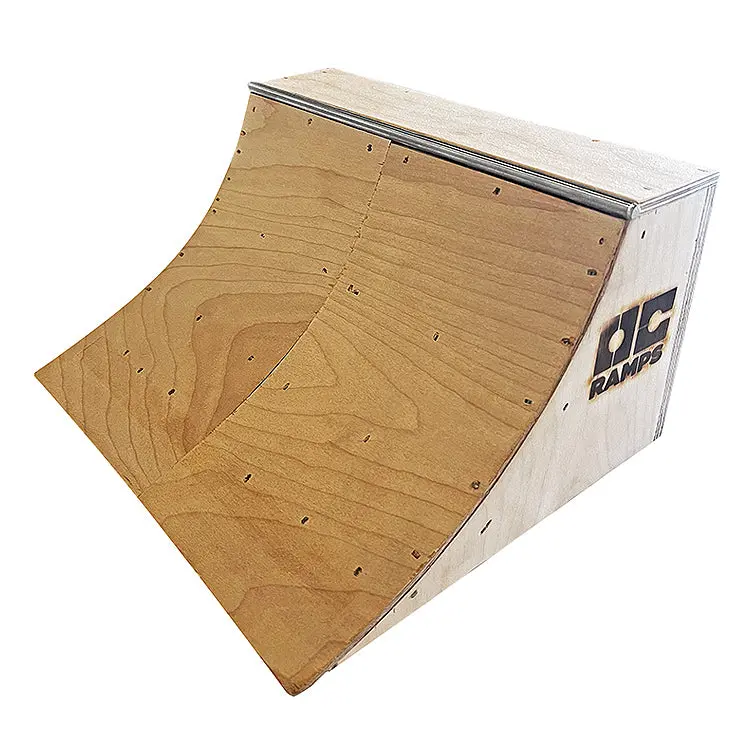 Fingerboard Quarter Pipe 1