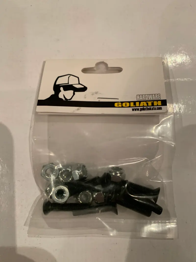 Goliath Skate 1" Phillips Head Bolts 1