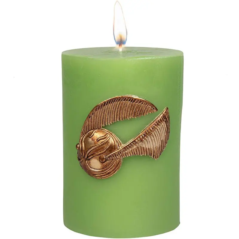 Harry Potter Golden Snitch&Trade; Sculpted Insignia Candle 1