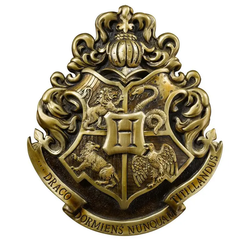 Hogwarts Crest Wall Art By The Noble Collection 1