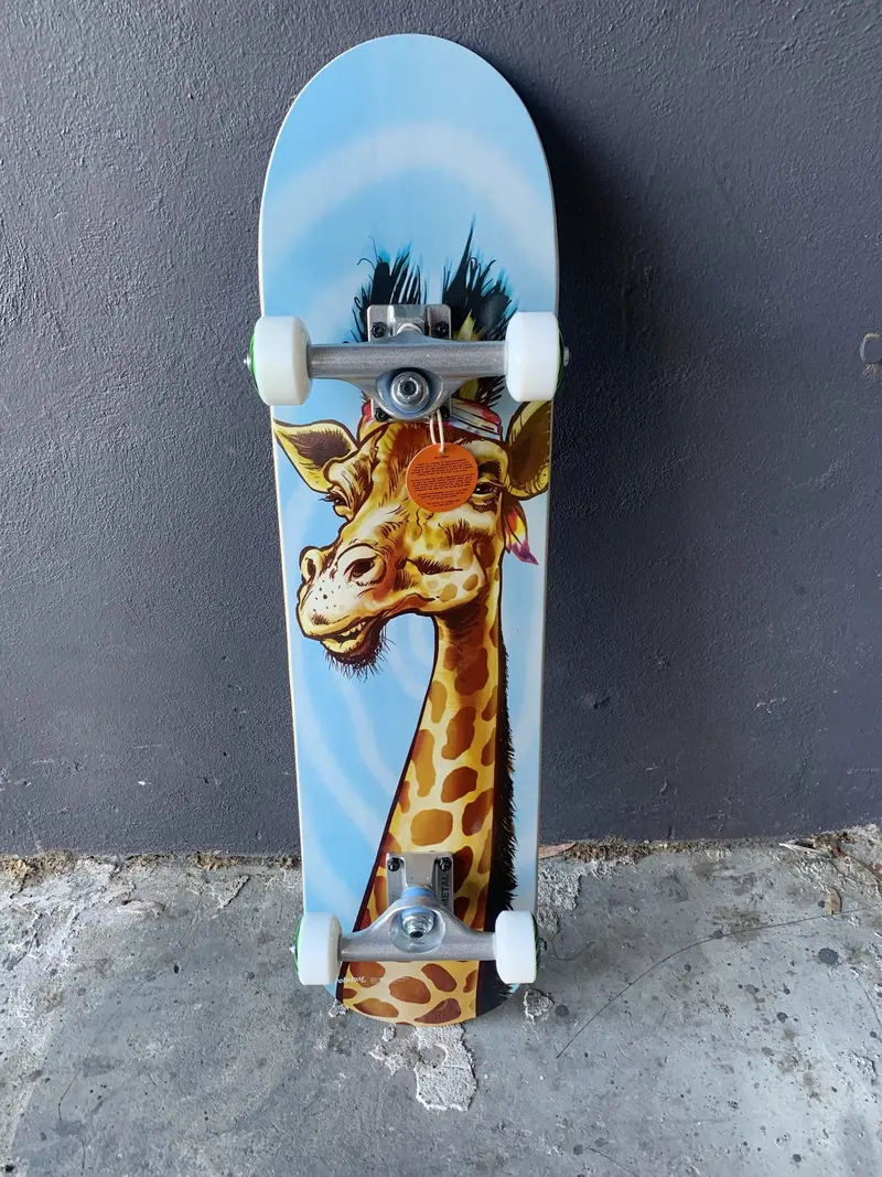 Holiday Complete Giraffe 7.75” 1