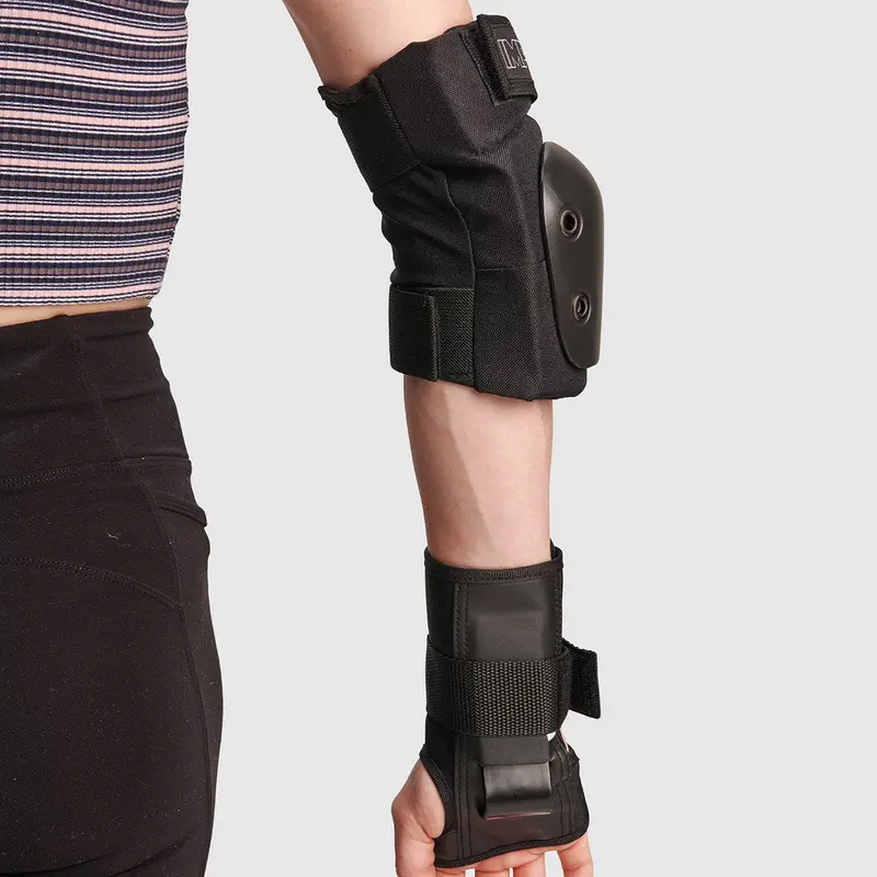 Impala Youth Protective Set Black 2