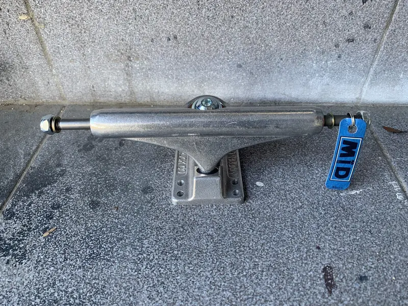 Independent Mid Trucks 144 1