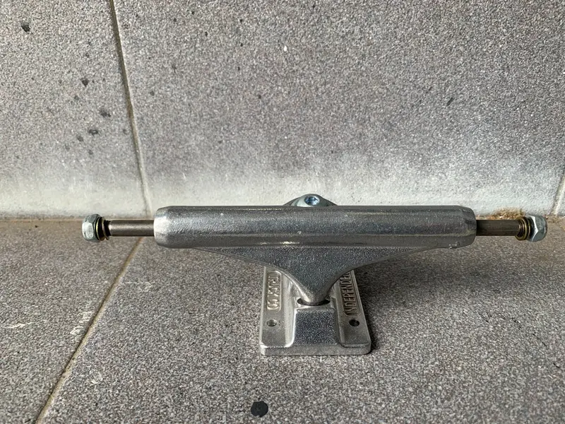 Independent Mid's Siver 139 1