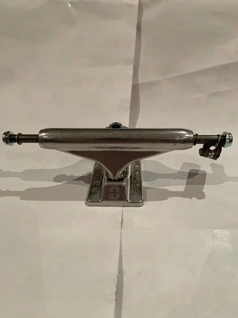 Independent Stage 11 Skateboard Trucks 139 1