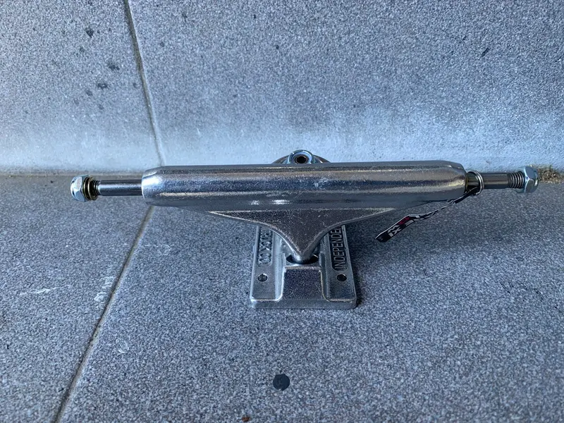 Independent Trucks Stage 11 Hollow Standards 1