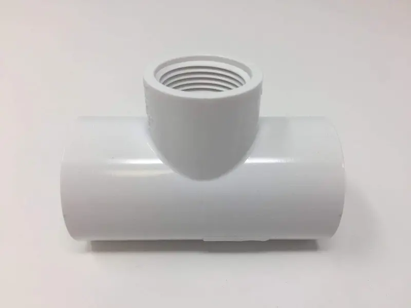 Lesso - 1 1/2'' Sch40 Pvc Tee Socket X Socket X Thread - 402-015 1