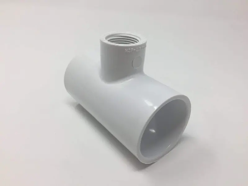 Lesso - 1 1/2'' X 1/2'' Sch40 Pvc Tee Socket X Socket X Thread - 402-209 1