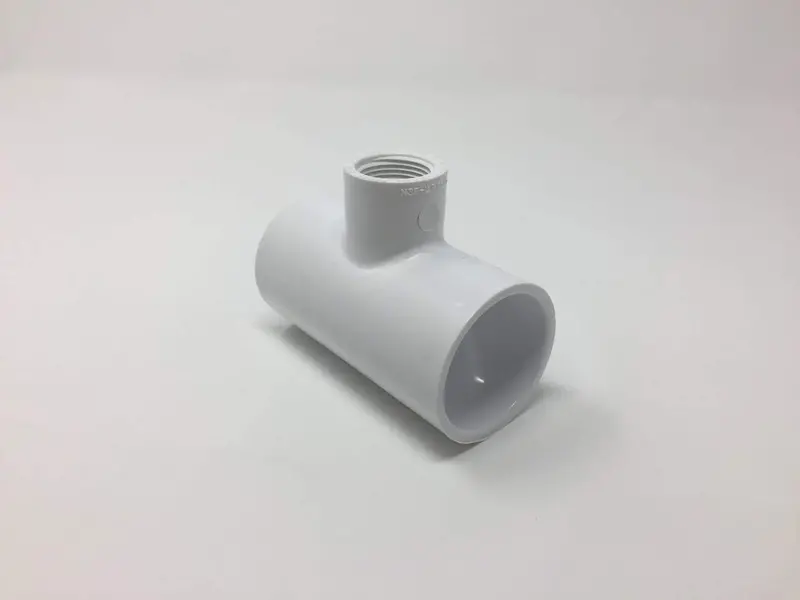 Lesso - 1 1/2'' X 3/4'' Sch40 Pvc Tee Socket X Socket X Thread - 402-210 1