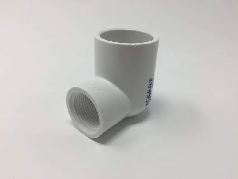 Lesso - 1'' X 3/4'' Sch40 Pvc 90-Degree Elbow Socket X Thread - 407-131 1