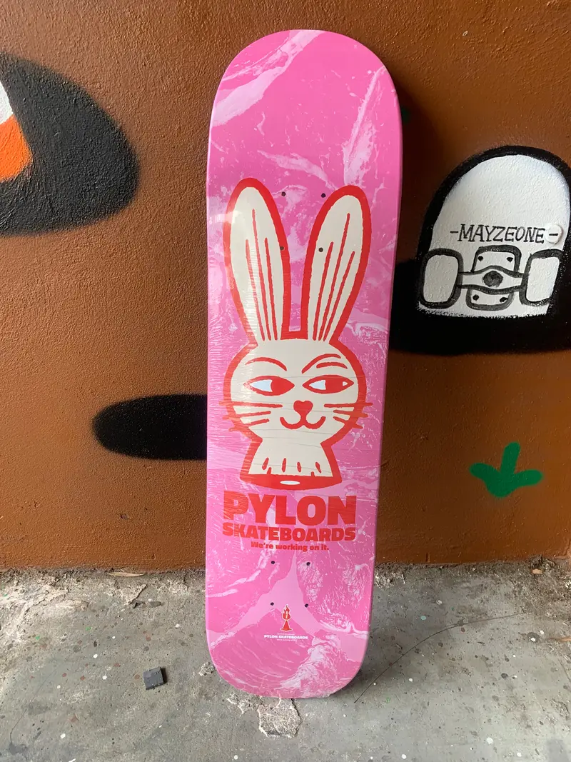 Pylon     Bunny Meat   8" 1