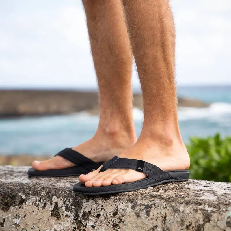 Reef Cushion Phantom Men's Sandal (Black) 1