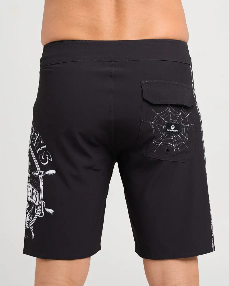 The Mad Hueys Chain Fkrs | 19" Boardshort 2