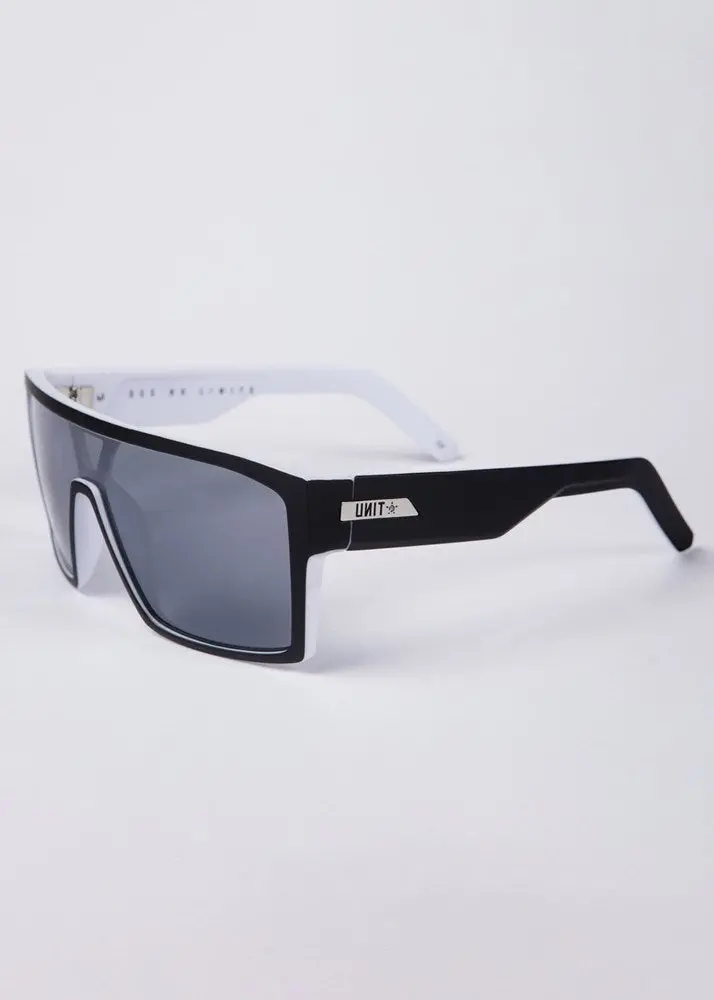 Unit Command Polarised Sunglasses - Black / White 1